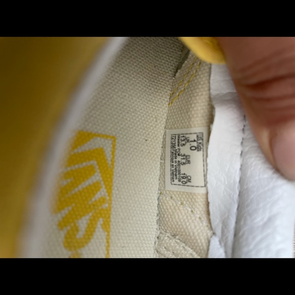 Vans - Picture 8 of 8